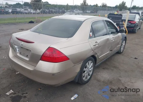 2006 Honda Accord 3.0 Lx z USA, uszkodzony, nr VIN 1HGCM66346A039345